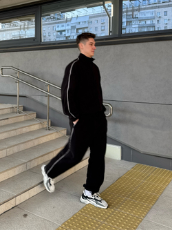 Олимпийка FIZRUK, черная