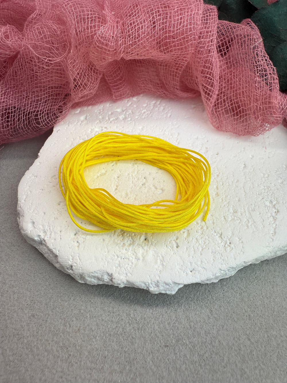 Шнур для плетения браслетов 0,6 мм, Желтый (5 м)