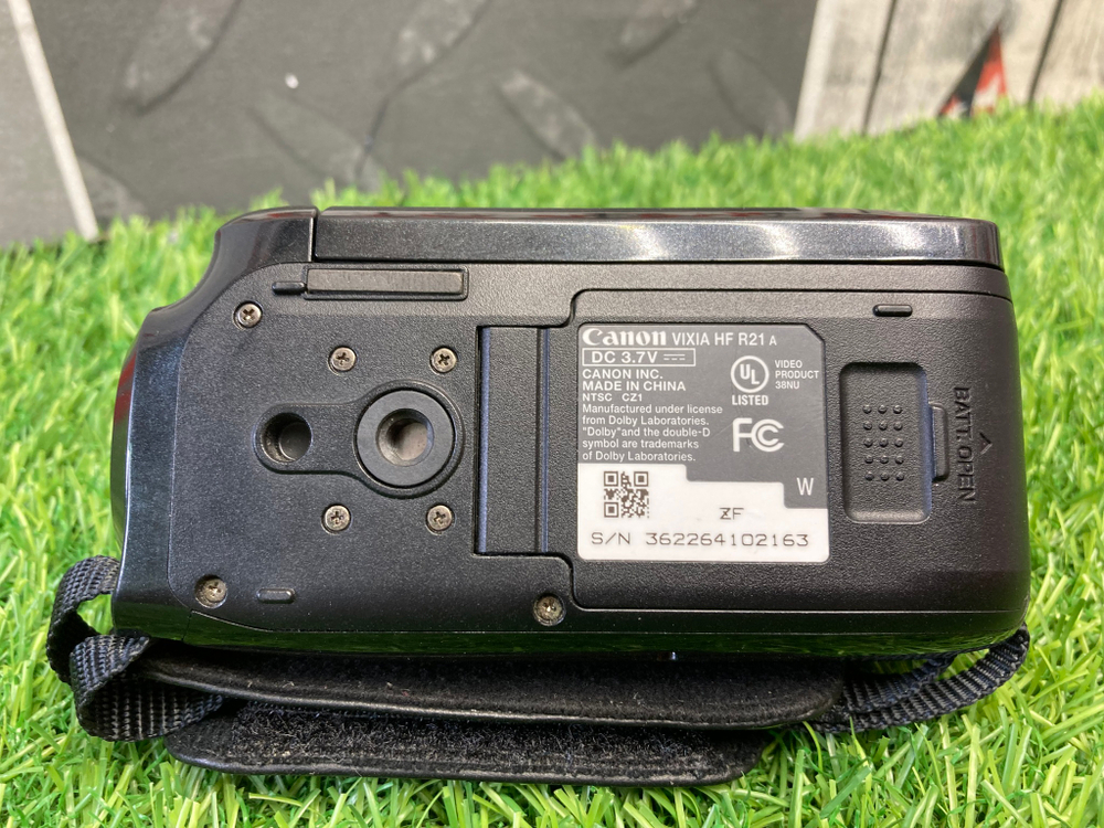 Видеокамера Canon VIXIA HF R21 Покупка/Продажа