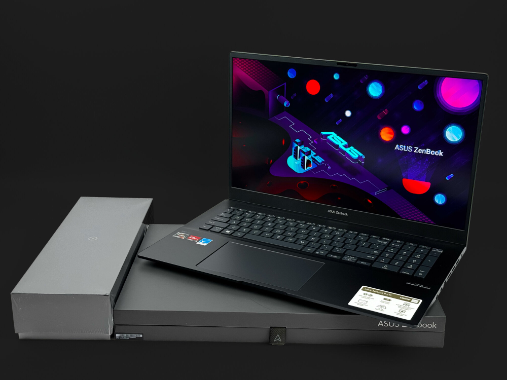 Новый ноутбук ASUS Zenbook Ryzen 7 6800H/17.3"/8Gb/512Gb/Win11/Русско-Английская клавиатура