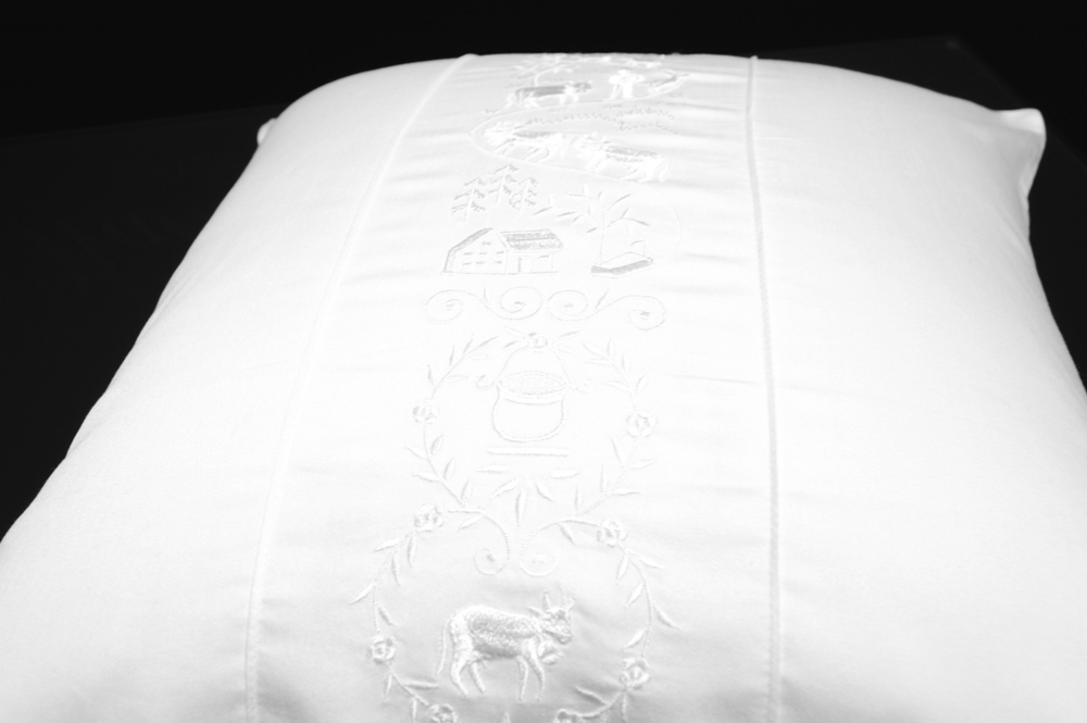 Наволочка 40х40 Christian Fischbacher Luxury Nights Alpaufzug 566 Швейцария фото