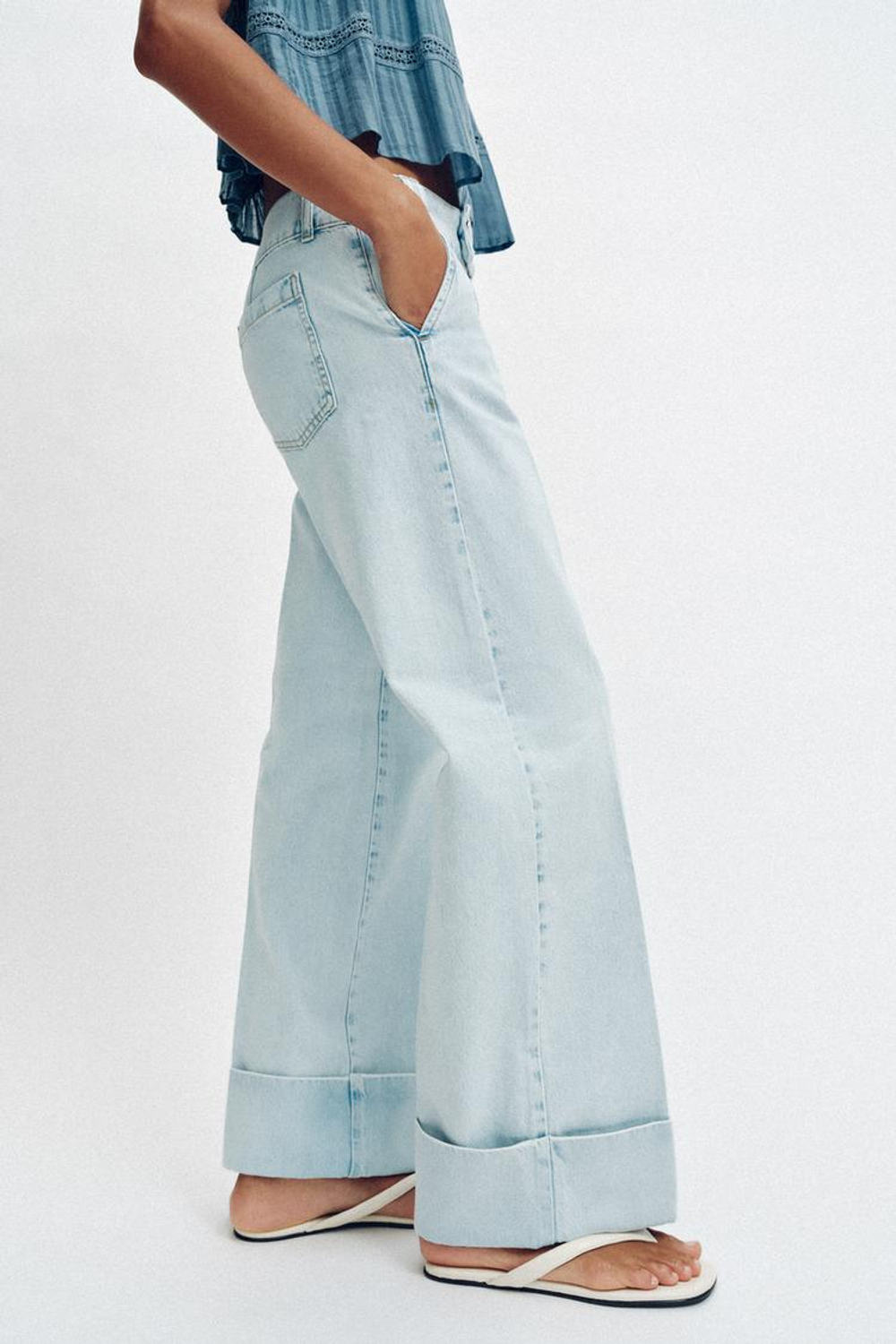 ZARA ДЖИНСЫ Z1975 STRAIGHT С НИЗКОЙ ПОСАДКОЙ И ОТВОРОТАМИ, ГОЛУБОЙ