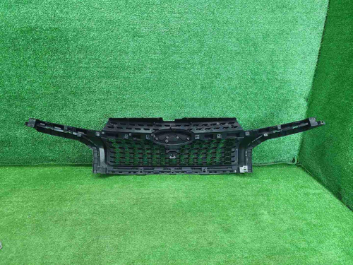 Решетка радиатора Chery Tiggo 8 (2018-2022)