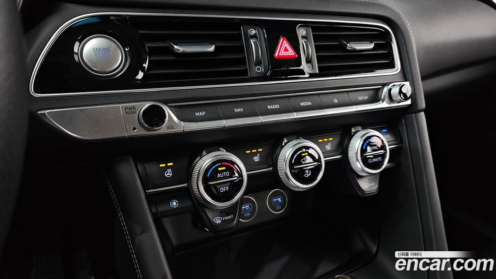 Genesis The New G70 Бензин 2.0T 2WD (03.2022)
