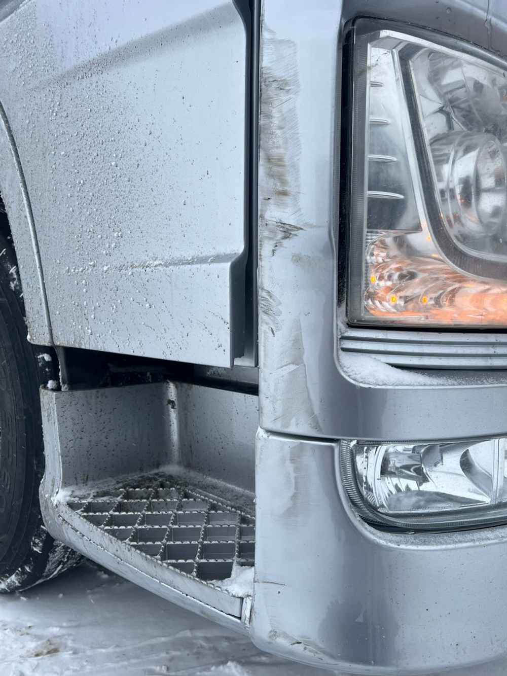 FAW J7 4x2 Седельный тягач CA4180P77K25E5 (Дизельный, 12,5 л, 553 л.с., АТ)