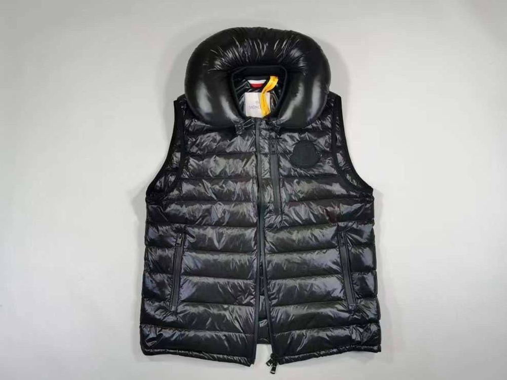 Безрукавка Moncler