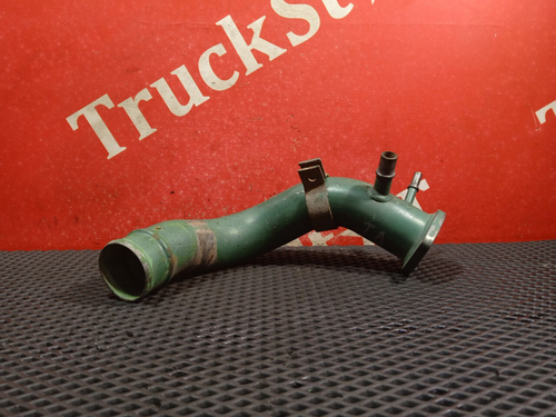 Патрубок системы охлаждения