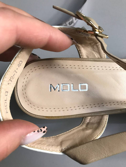 Босоножки Molo светлые, 40 размер, новые