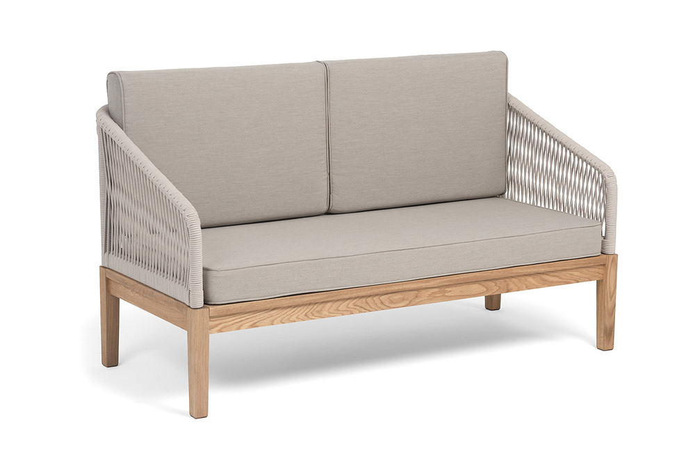 "Канны" диван 2-местный плетеный из роупа, основание дуб, роуп бежевый круглый, ткань бежевая 15052