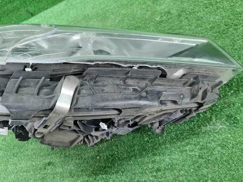 Битая Фара правая BMW 7er G11 G12 2015-2019 Adaptive LED