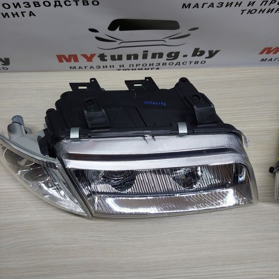 Передние фары Audi A4 B5 angel eyes chrome