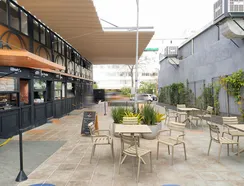 Кресло пластиковое Paris, бежевое