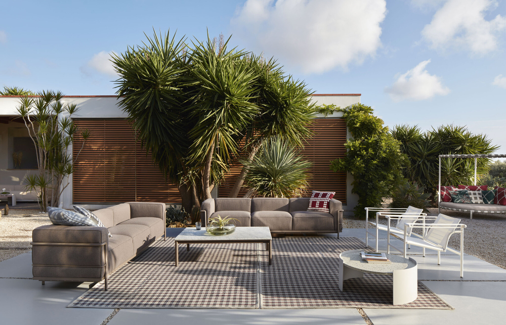 Диван Cassina 3 FAUTEUIL GRAND CONFORT, GRAND MODÈLE, TROIS PLACES, OUTDOOR