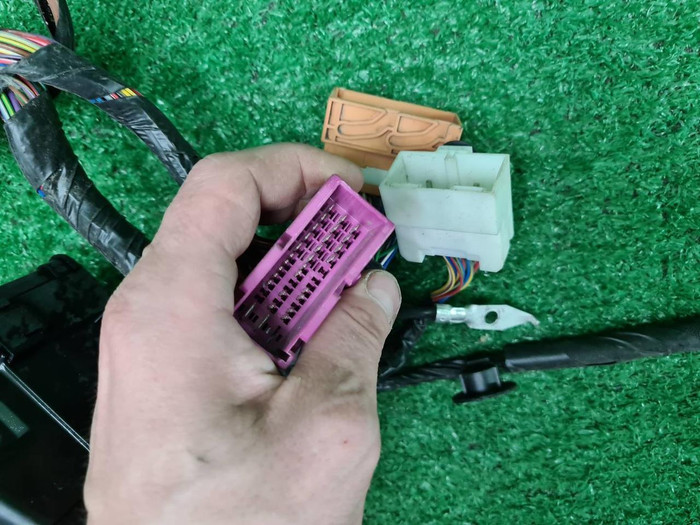 Проводка моторного отсека Geely Coolray (19-нв)