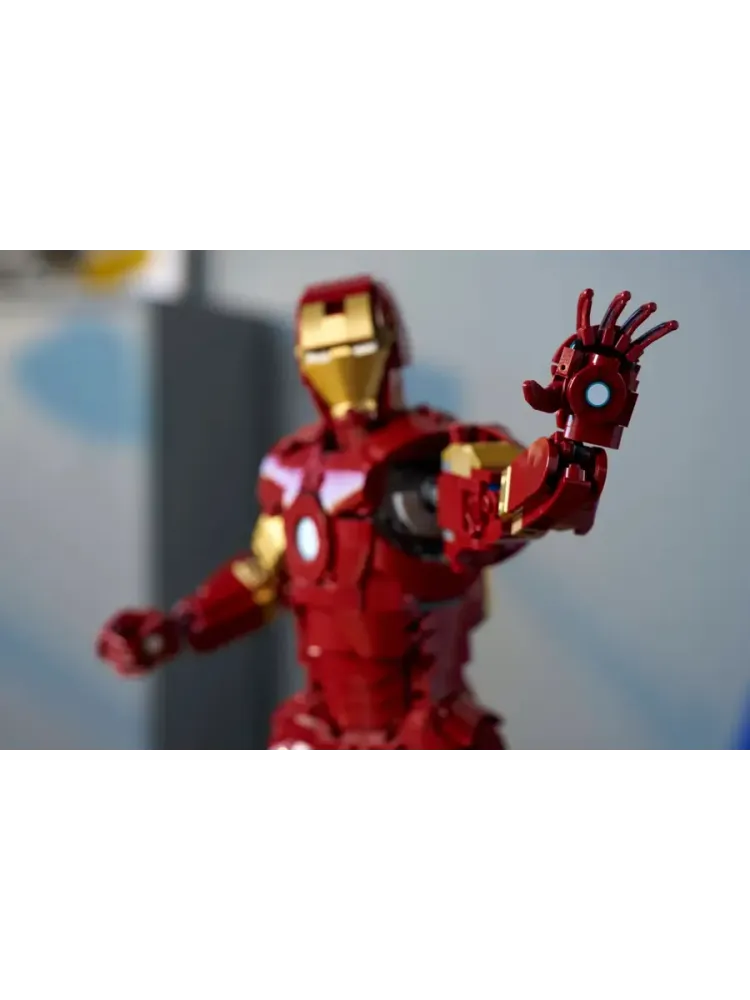 Конструктор Marvel 76344 Коллекционный Iron Man Mark 3