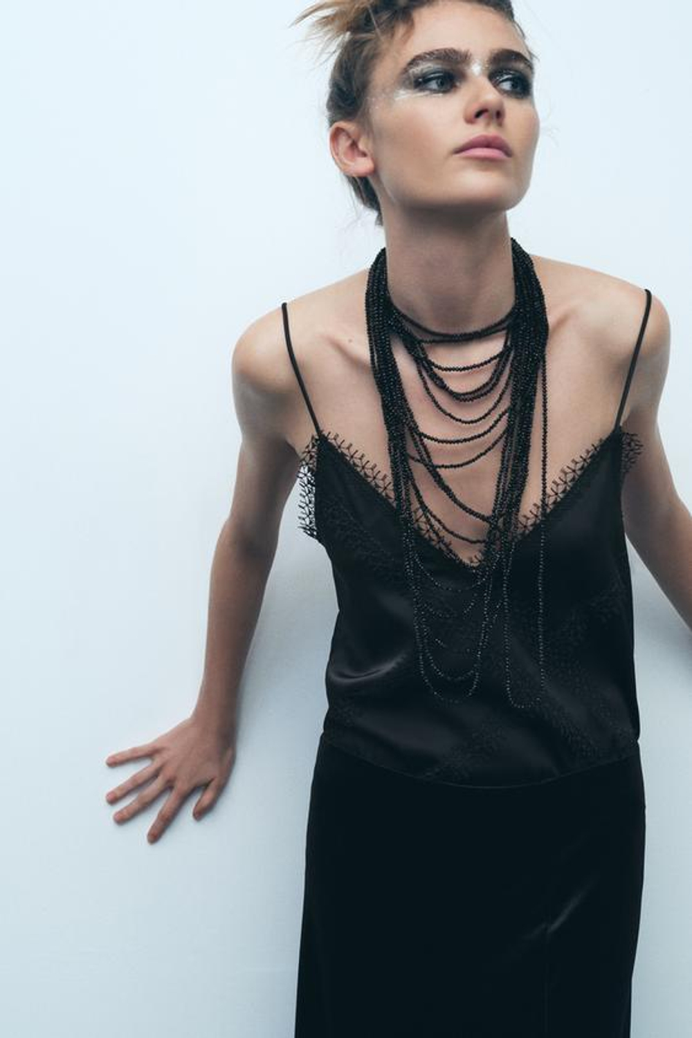 ZARA АТЛАСНЫЙ ТОП В БЕЛЬЕВОМ СТИЛЕ, ЧЕРНЫЙ