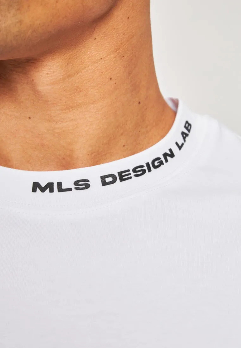 Футболка MILLENNIALS WHITE