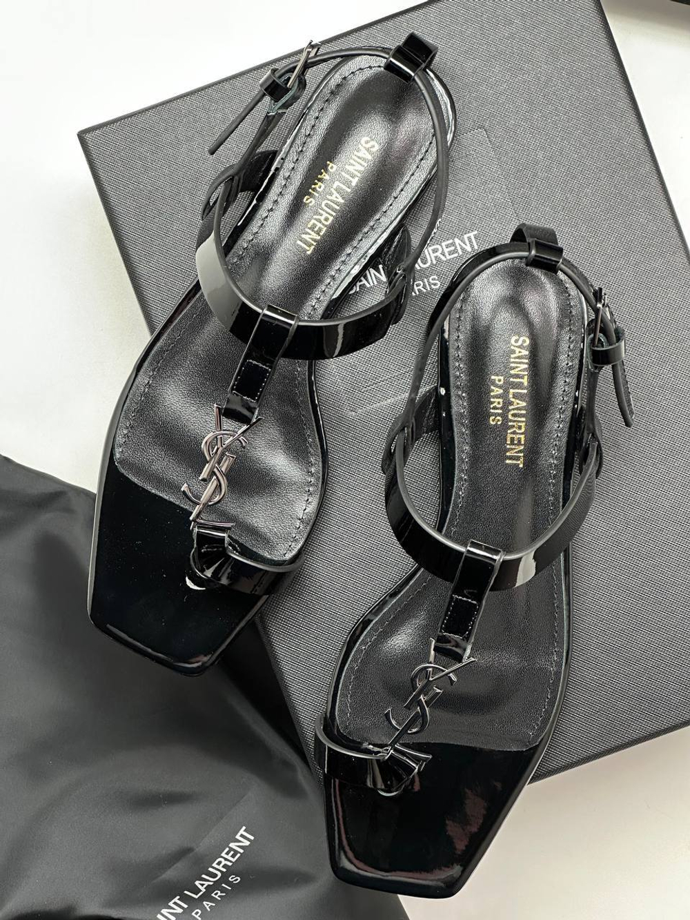 Сандалии Yves Saint Laurent