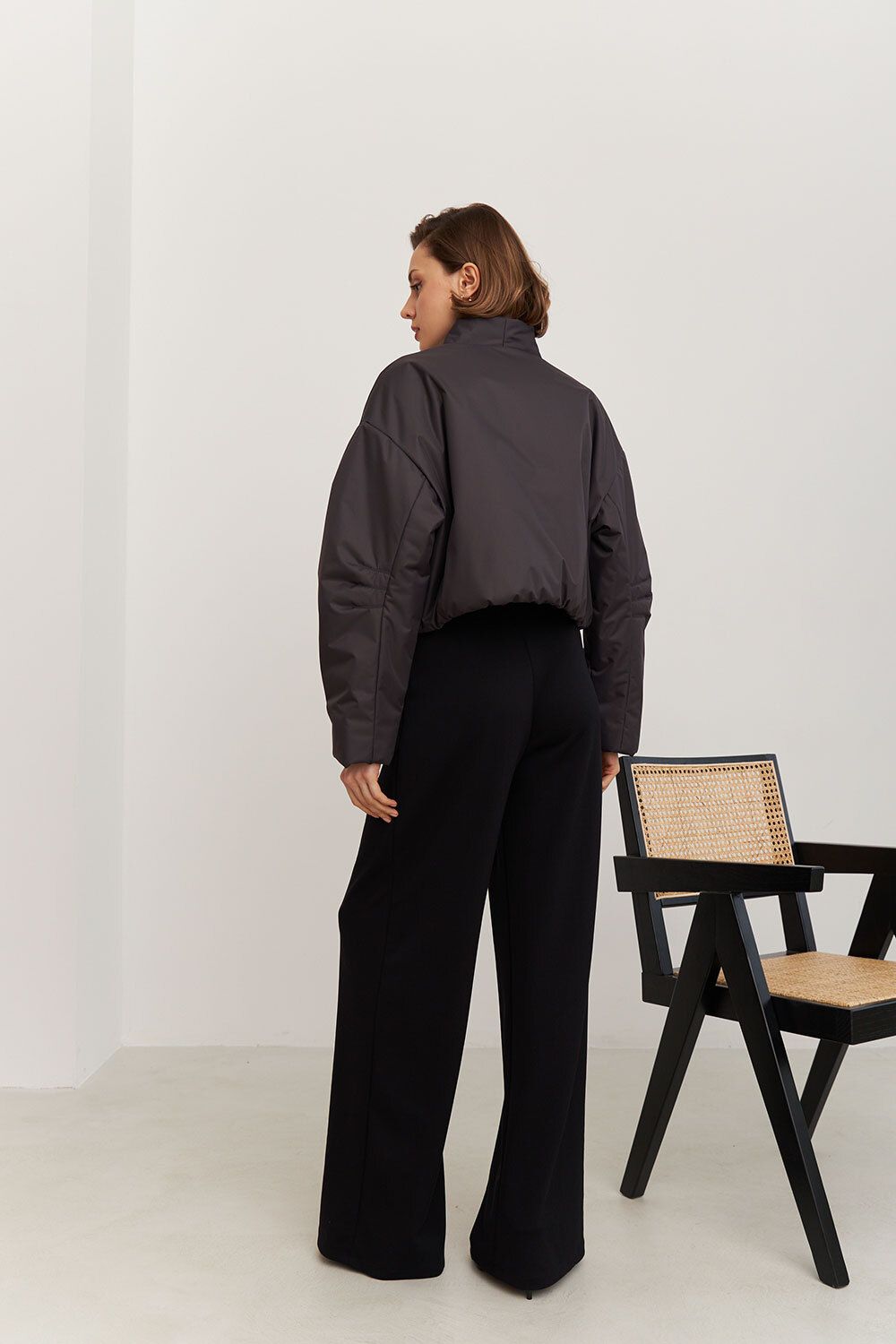 Куртка с объемными рукавами цвета графит