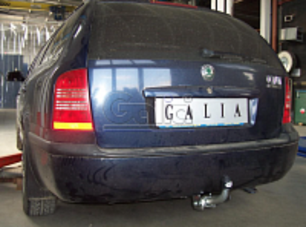 Фаркоп оцинкованный Galia S085A для Skoda Octavia I седан/универсал 1998-2004, Octavia Tour 2004-2010(паспорт и сертификат в комплекте)(без электрики)