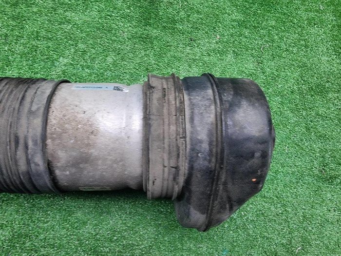 Стойка пневматическая передняя LH BMW X7 G07 19-нв