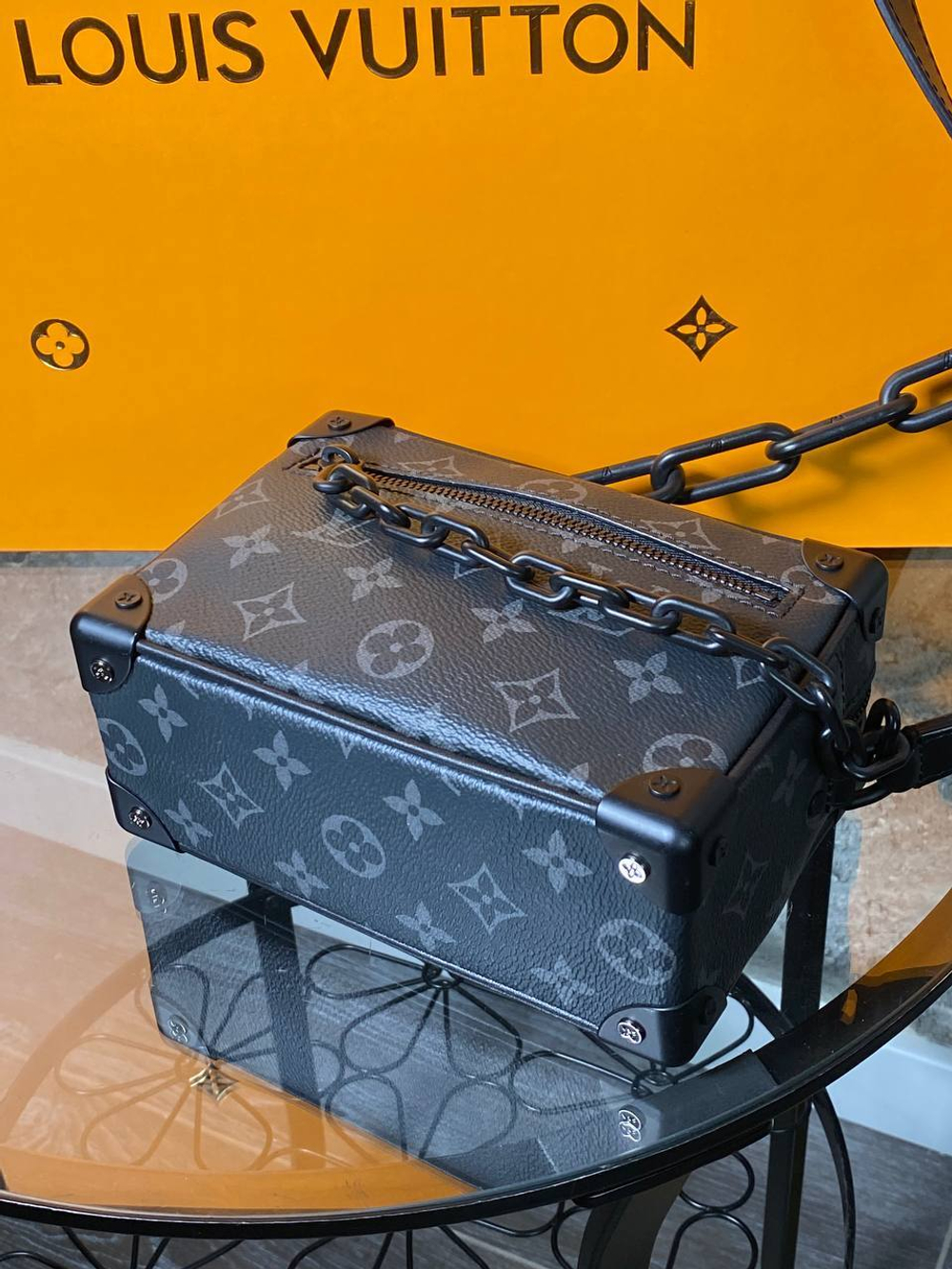 Сумка-мессенджер Louis Vuitton