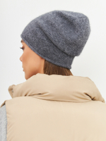 Шапка GLORY удлиненная одинарная с руликом с содержанием шерсти енота и ангоры