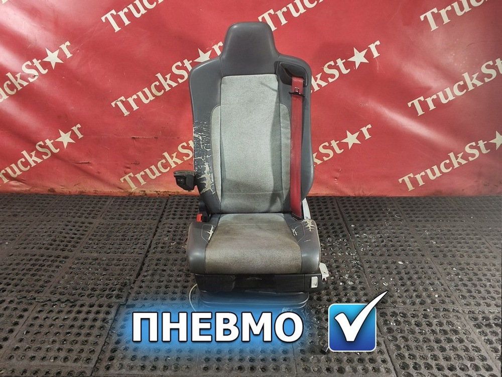 Сиденье водительское пневматическое