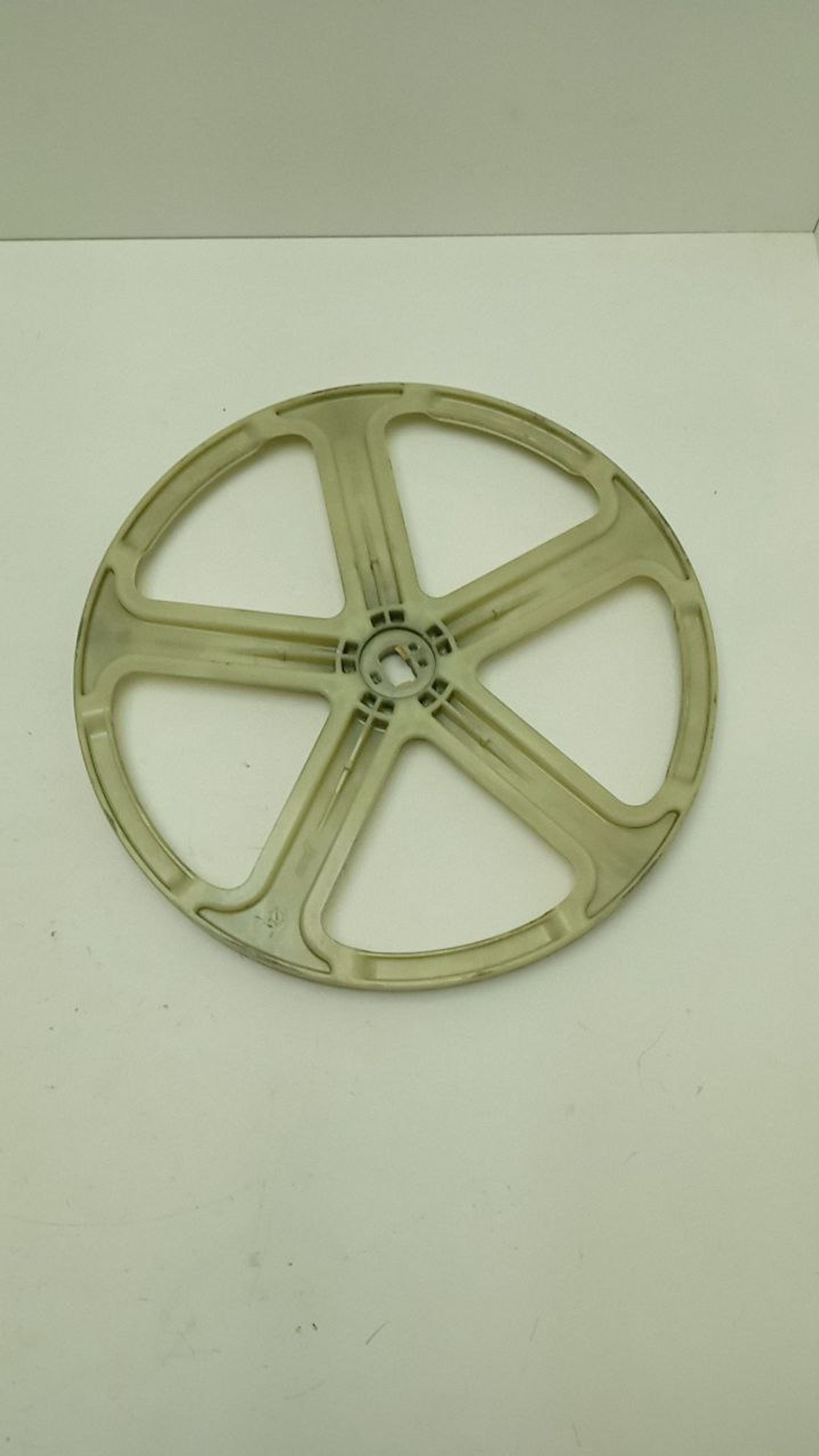 EWS1256EGU кт7 Шкив барабана для стиральных машин Electrolux Zanussi 1552330001 б/у