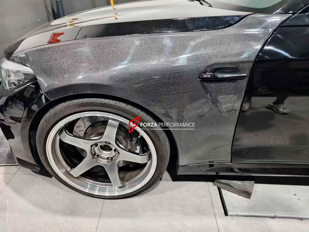 Карбоновые передние крылья для BMW M2 Competition F87 2015-2021 БМВ тюнинг