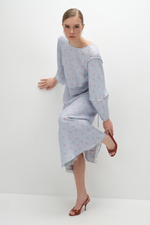 Платье с пышными рукавами цветы