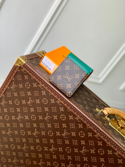 Louis Vuitton Multiple Wallet