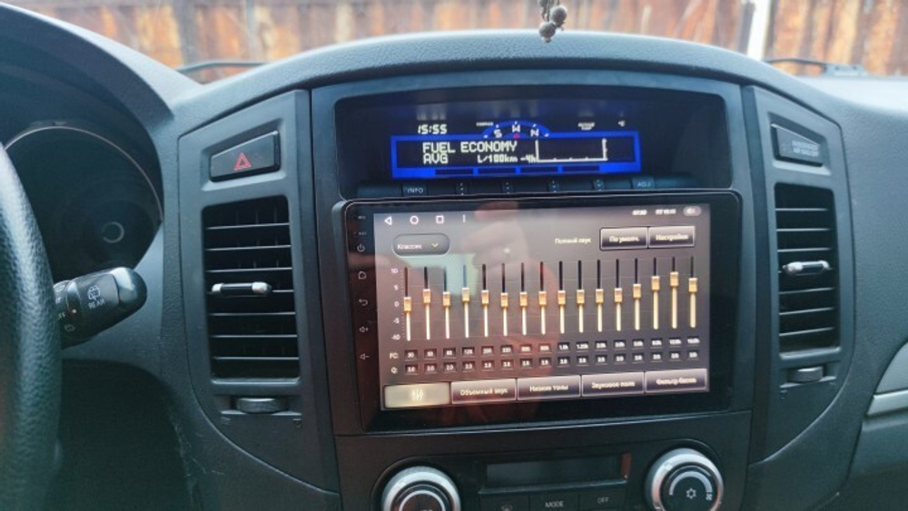 Магнитола Mitsubishi Pajero 4 2006-2022 - Parafar PF458UHD на Android 13, QLED, ТОП процессор, 8Гб+128Гб, CarPlay, 4G SIM-слот