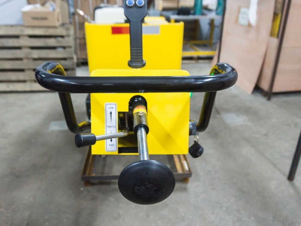 Двухвальцовый вибрационный каток STEM TECHNO SVR 801H - [800 кг / HONDA GX390]