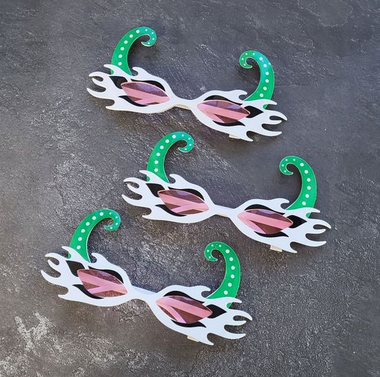 Очки Черт жёлтые с зелёным