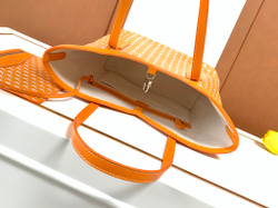 Moynat M Tote PM
