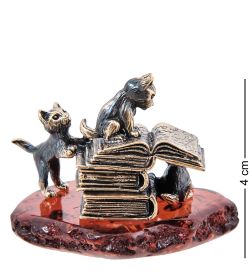 Народные промыслы AM- 650 Фигурка «Котята - тяга к знаниям» (латунь, янтарь)