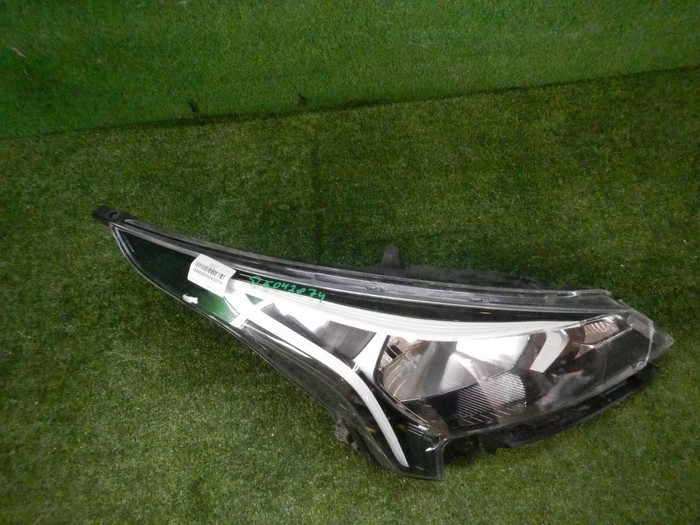 Битая Фара правая Kia Rio 4 (2020-н.в.) галоген