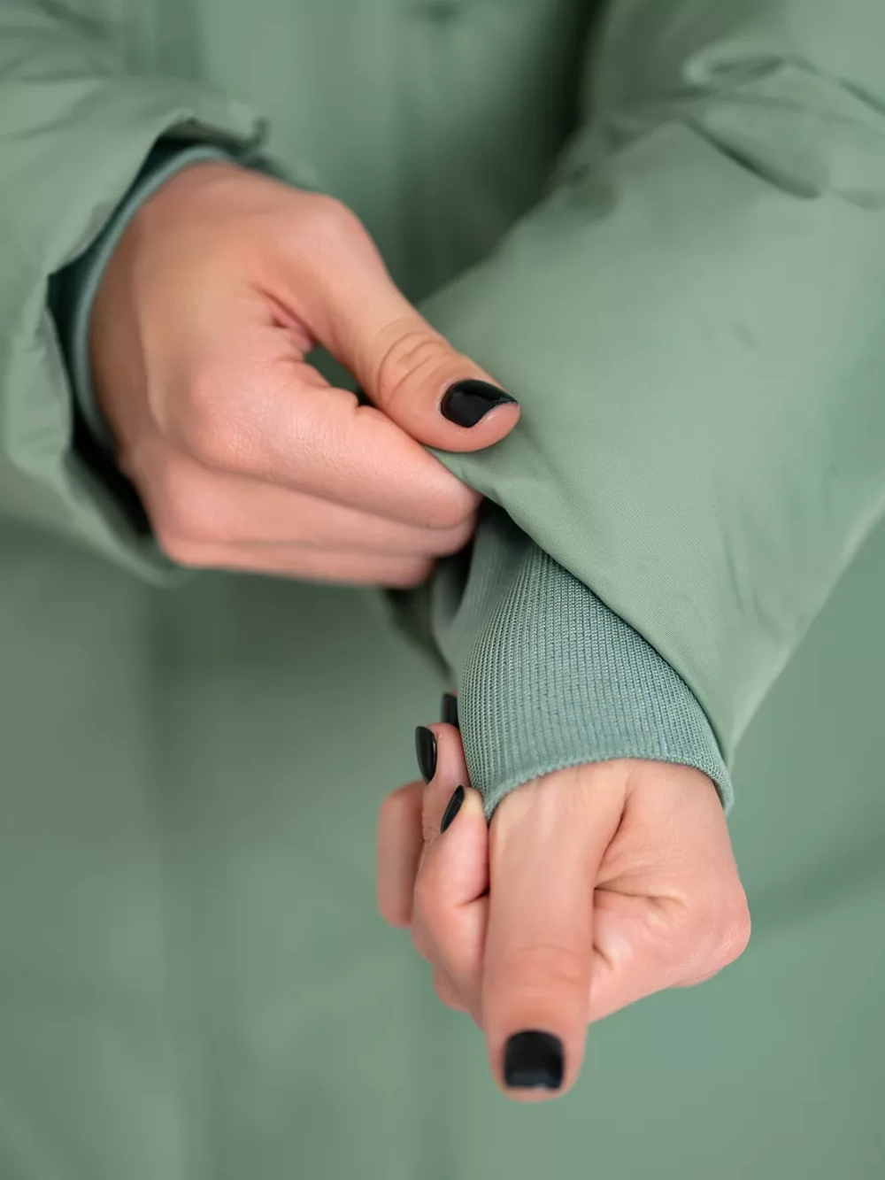 Куртка зимняя длинная с капюшоном пуховик