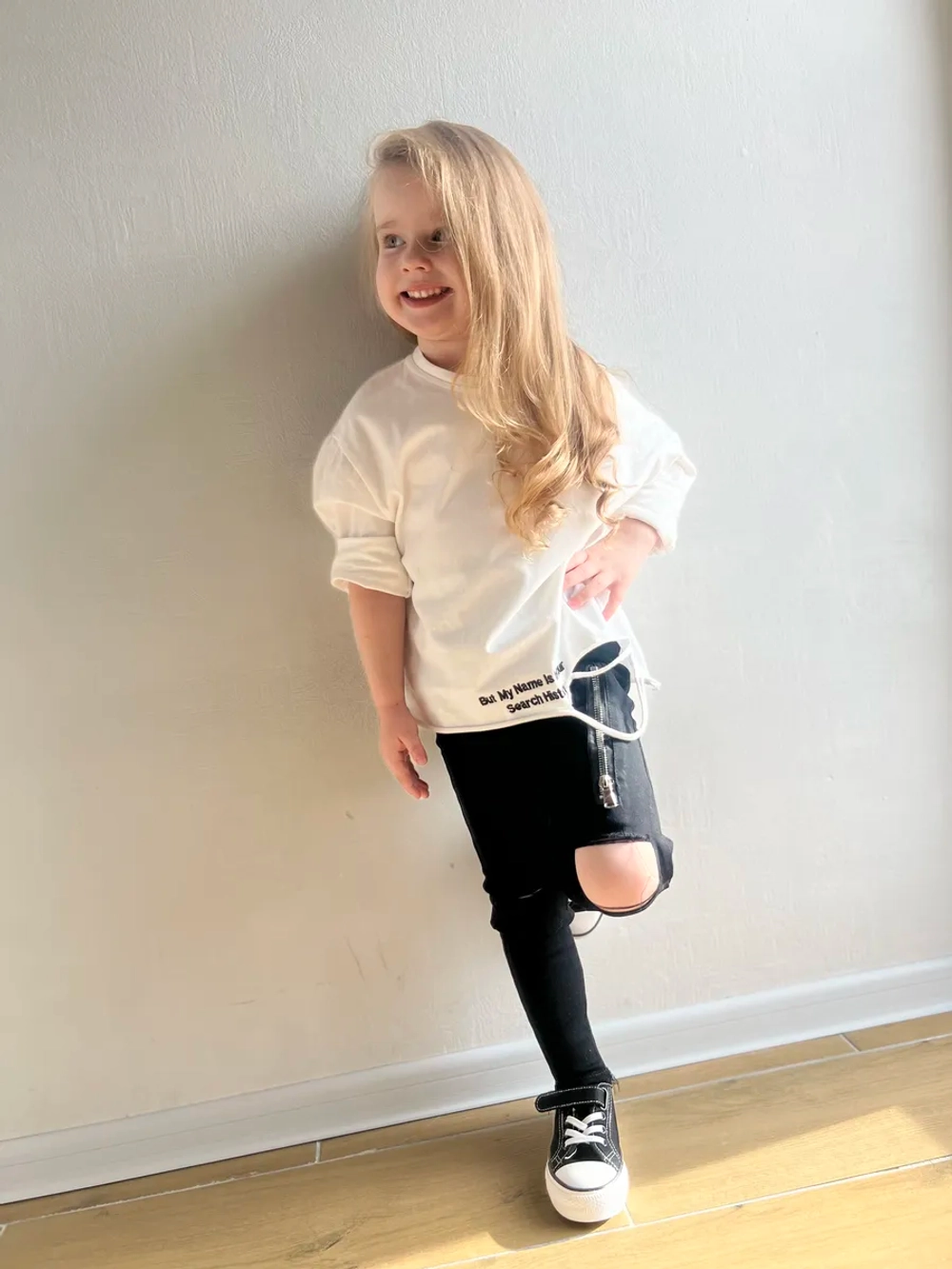 Облегающие брюки с разрезами