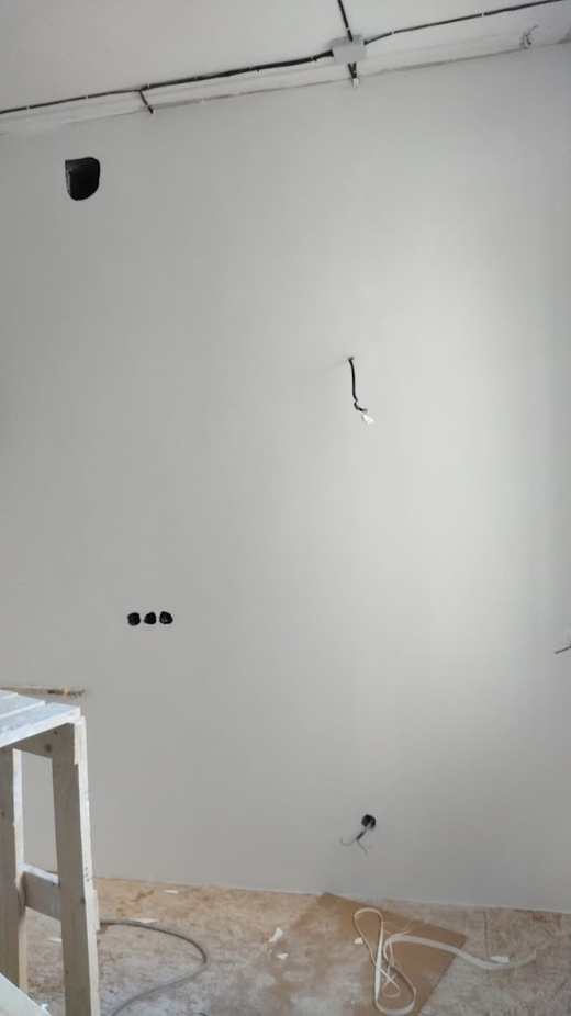 поклейка обоев под покраску ( холст малярный на флизелиновой основе)