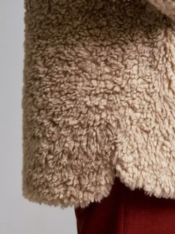 Шуба женская чебурашка тедди экомех, бежевая, SilverFox