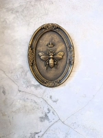 Барельеф на стену из гипса Пчела