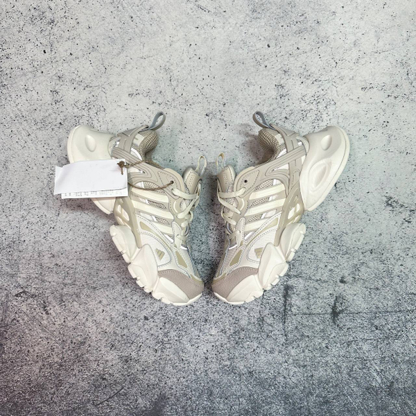 Кроссовки Adidas XLG Runner Deluxe white/yellow