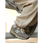 1906 New BalanceR 'Beige Cream'