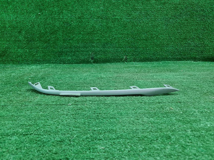 Накладка переднего бампера BMW 5er G30 (2017-2020)