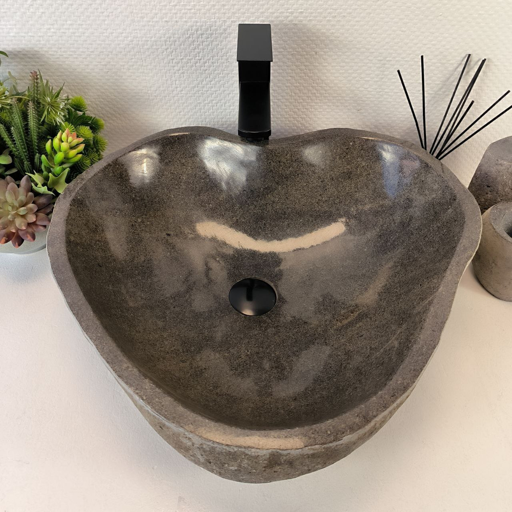 Раковина из речного камня RS-65380 53*49*15 0857