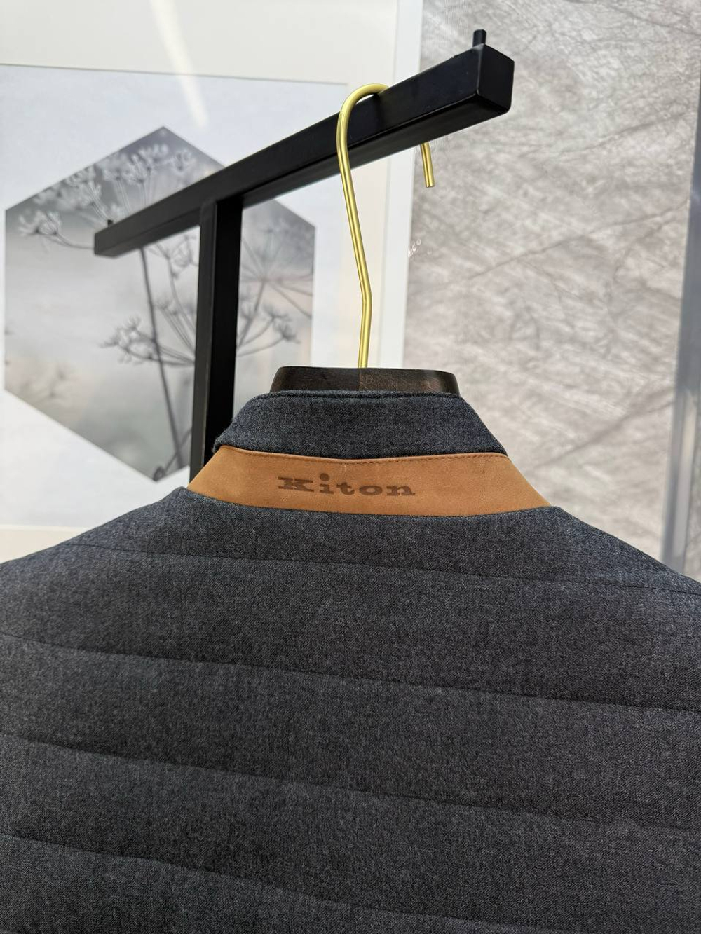 Безрукавка Kiton