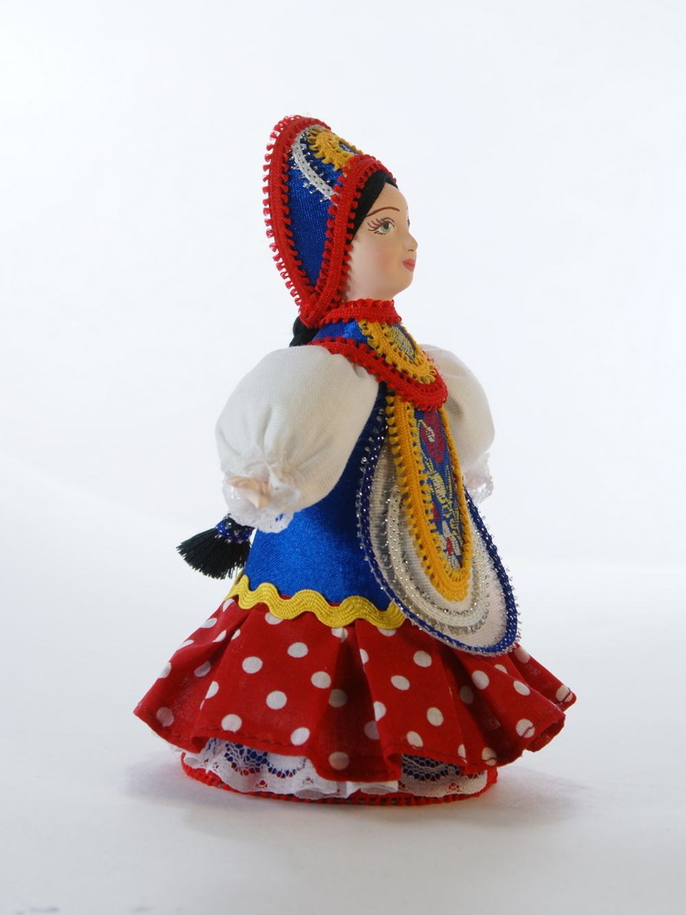 Кукла сувенирная в костюме девичьем праздничном