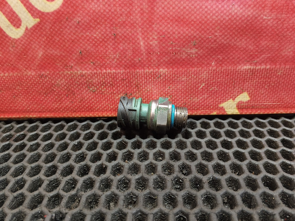 Датчик давления масла/топлива/воздуха